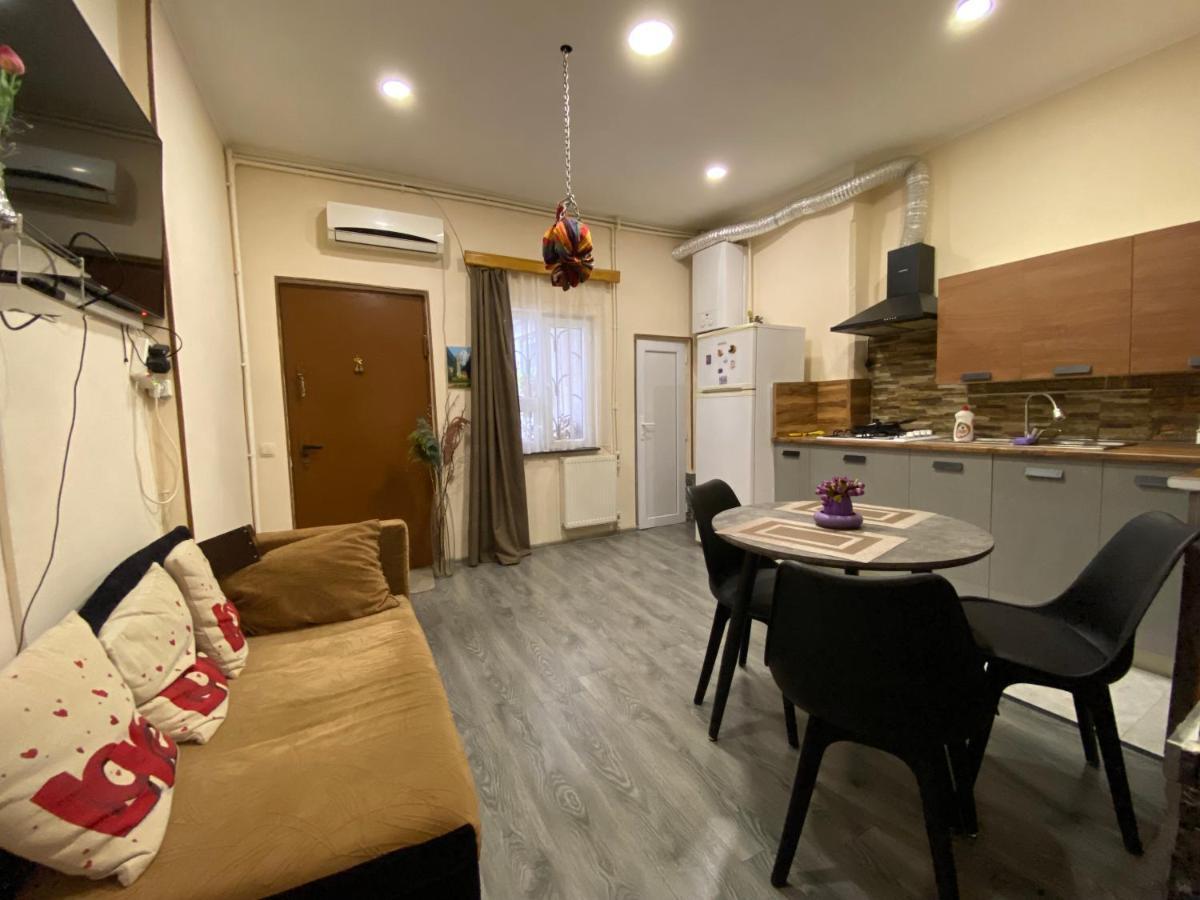 Downtown-Home In The Heart Of Old Τυφλίδα Εξωτερικό φωτογραφία